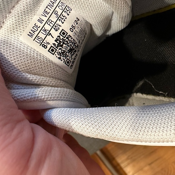 Adidas Women’s Platform Sneakers - Picture 5 of 5